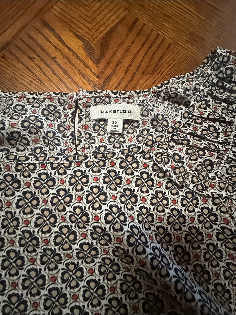 Max Studio Women's Cream Floral-Pattern Blouse with Black and Red Accents - Picture 2 of 7